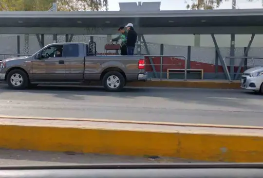 En plena vacunación contra COVID-19, jóvenes arman carnita asada en Torreón En plena vacunación contra COVID-19, jóvenes arman carnita asada en Torreón