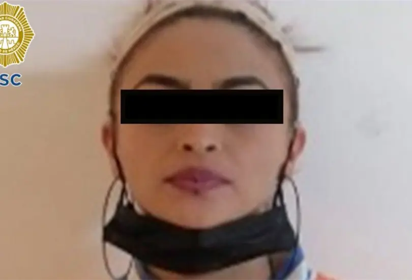 Acusan a mujer de extorsionar a sacerdote; feligreses querían golpearla Acusan a mujer de extorsionar a sacerdote; feligreses querían golpearla