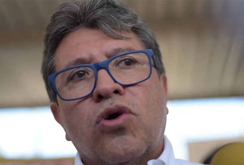 Hackean WhatsApp de Ricardo Monreal por segunda vez
