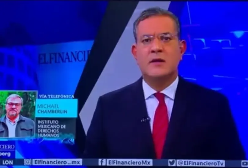 Hombre se hace pasar por un experto y ofende al conductor de un noticiero en vivo | Video Hombre se hace pasar por un experto y ofende al conductor de un noticiero en vivo | Video