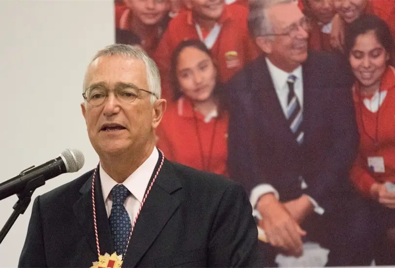 Ricardo Salinas Pliego da positivo a COVID-19; hay que ser valientes, dice