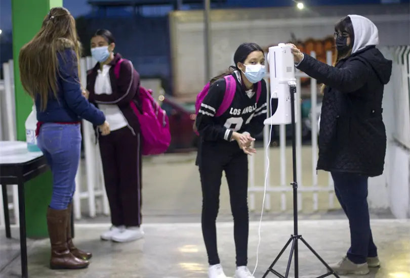 Si no tienen síntomas hay que llevarlos, AMLO ante cierre de escuelas por incremento de contagios Si no tienen síntomas hay que llevarlos, AMLO ante cierre de escuelas por incremento de contagios