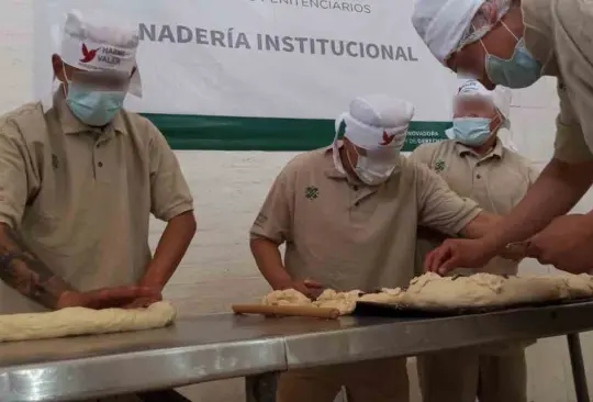 Reos del Reclusorio Norte cocinarán roscas de reyes para personas de escasos recursos