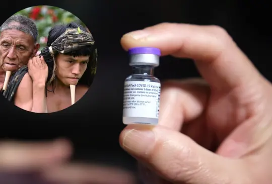 Joven atraviesa el bosque y carga a su padre por seis horas para que lo vacunen