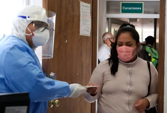 IMSS aplica medidas para facilitar atención de personas con sospecha de COVID-19 IMSS aplica medidas para facilitar atención de personas con sospecha de COVID-19