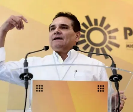 "Ya decreté": Silvano Aureoles asegura que AMLO le va a tener que entregar la banda presidencial