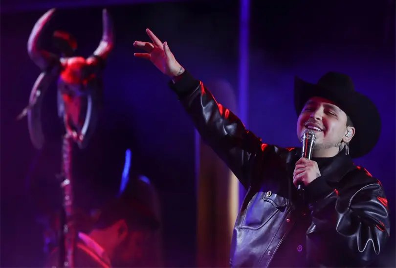 Christian Nodal dar&iacute;a un concierto en el Z&oacute;calo de la CDMX. 