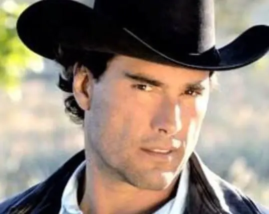 Eduardo Y&aacute;&ntilde;ez | Rodrigo Montalvo Santos