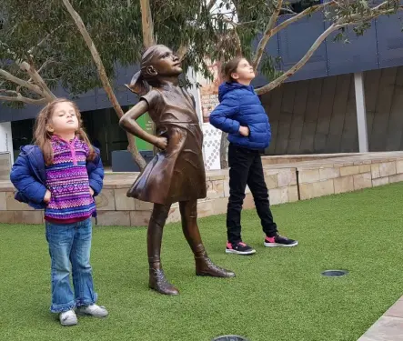Las voces de las niñas también deben contar Las voces de las niñas también deben contar