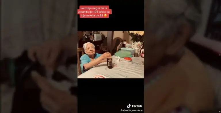 Amelia es llamada 'la oveja negra de la familia'. Foto: captura de pantalla.