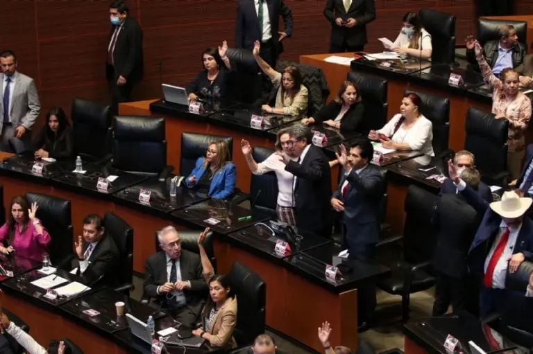 Los senadores aprobaron eliminar el horario de verano. Foto: Cuartoscuro.
