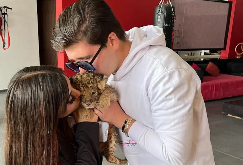 El joven asegur&oacute; que regalar animales ex&oacute;ticos es una de sus formas ideales para ligar a una mujer