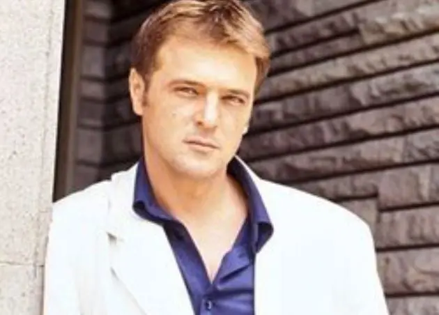 Ren&eacute; Strickler | V&iacute;ctor Manuel Duval Rivera