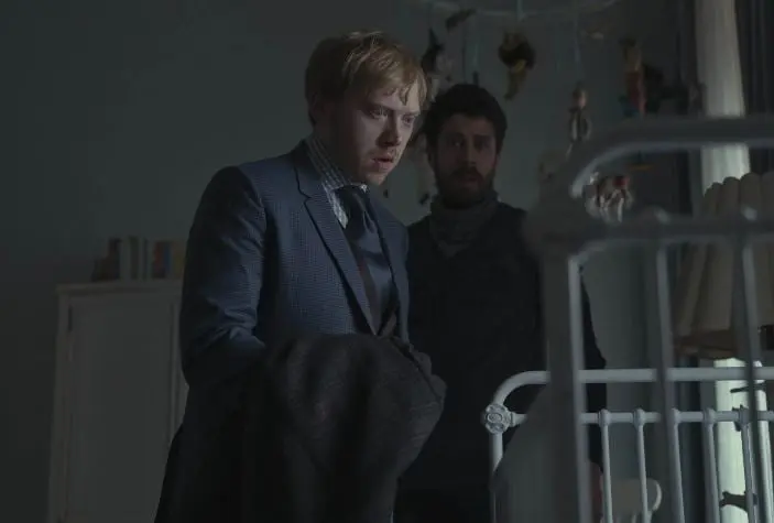 Una pareja de Philadelphia está de luto tras la trágica pérdida de su bebé, algo que ha creado fisuras en su matrimonio y que ha dejado la puerta abierta a que una misteriosa presencia entre en su hogar.