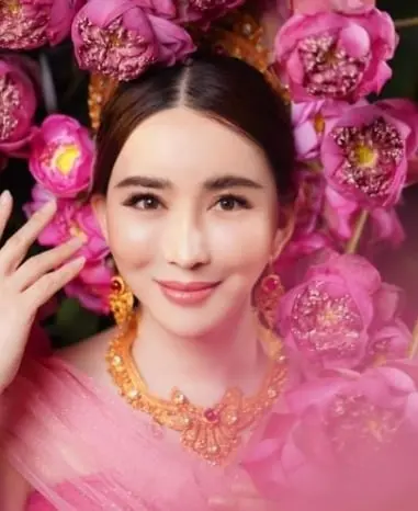 Anne Jakkaphong Jakrajutatip es la primera mujer en estar al frente del popular consurso de belleza