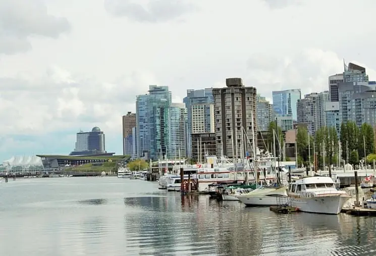  Cuenta con 28 premios Nobel.