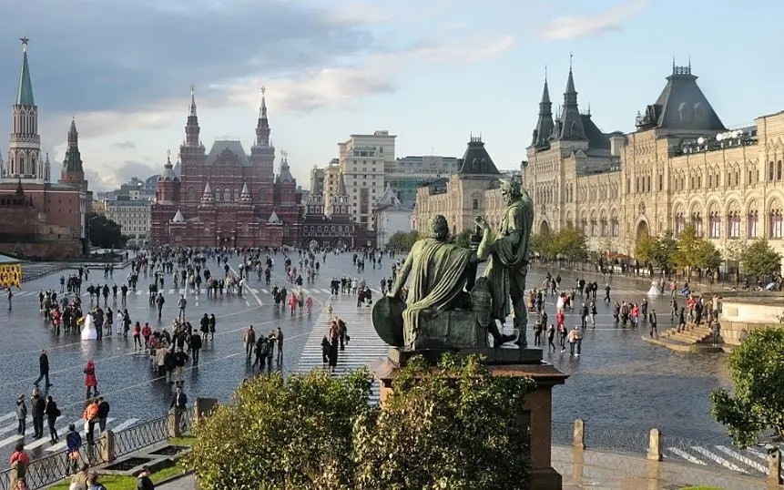 Cuenta con 32 premios Nobel.