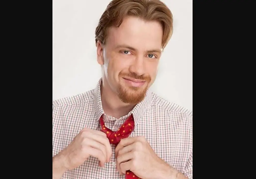 Era un ni&ntilde;o hu&eacute;rfano que era abandonado por sus familias adoptivas debido a su mal comportamiento.