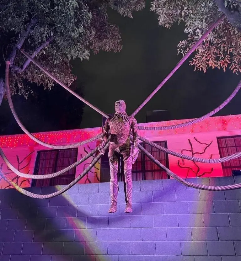 Decoración de Halloween inspirada en Stranger Things (Facebook)