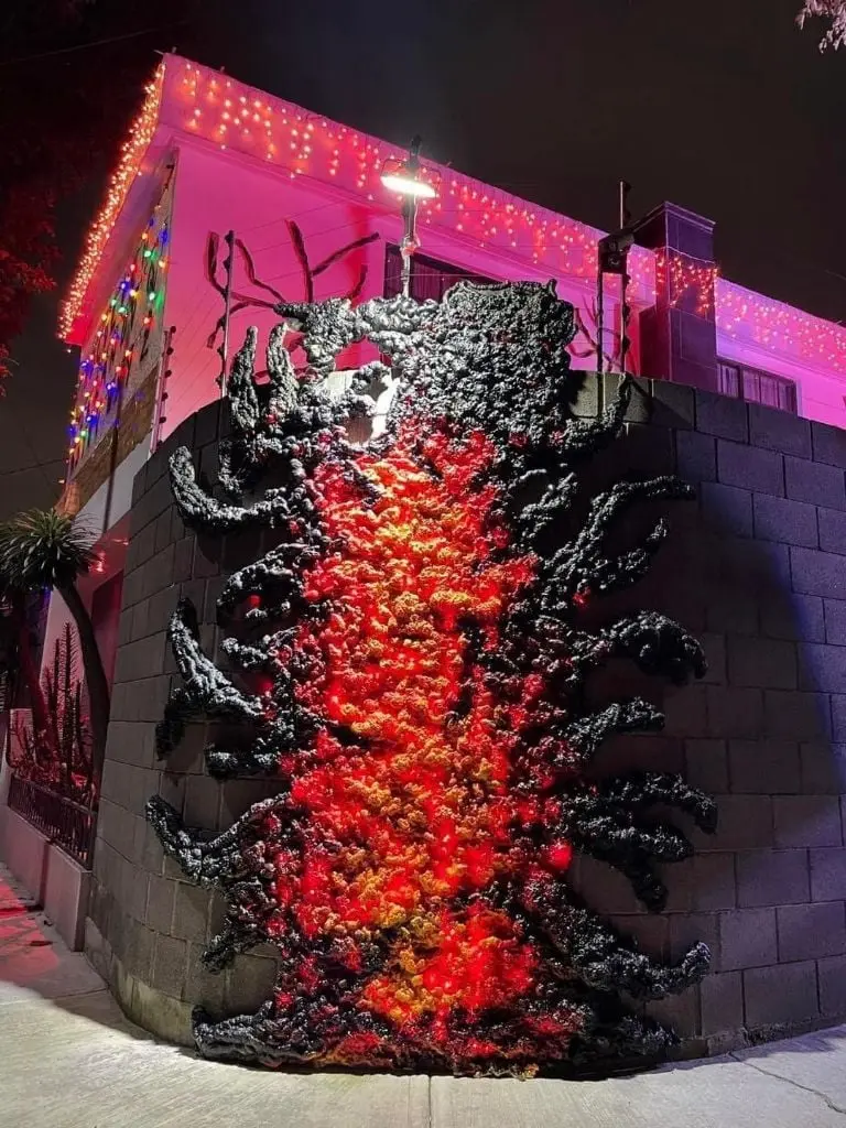 Decoración de Halloween inspirada en Stranger Things (Facebook)