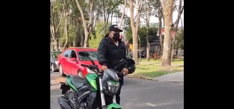 La moto que querían robarse. Foto: captura de pantalla.