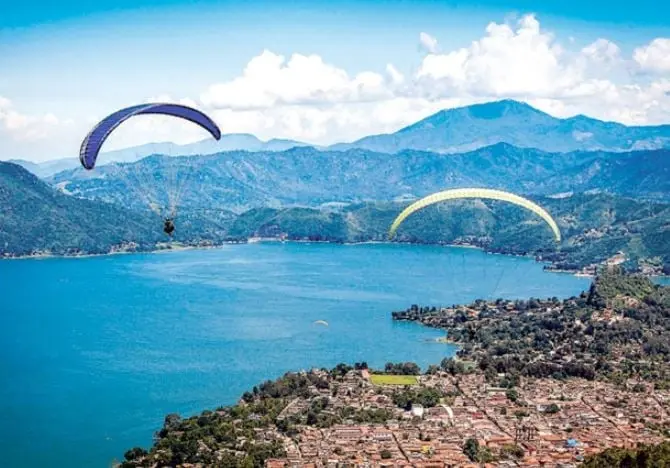 Valle de Bravo, Estado de M&eacute;xico: a hora y media