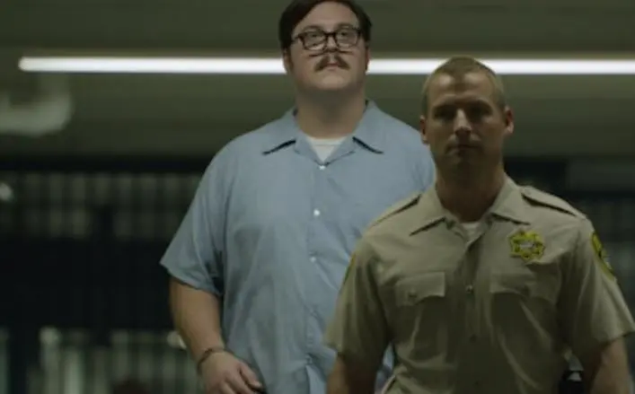 Dos agentes del FBI que buscan desarrollar la ciencia criminal analizan la psicología de atroces asesinatos mediante encuentros peligrosamente cercanos con los homicidas.