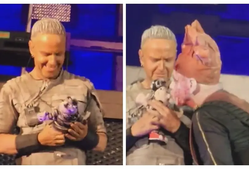 Till Lindemann le da beso a un Dr. Simi Till Lindemann le da beso a un Dr. Simi