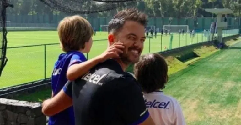 Fernando del Solar y sus hijos Paolo y Luciano Créditos: Especial
