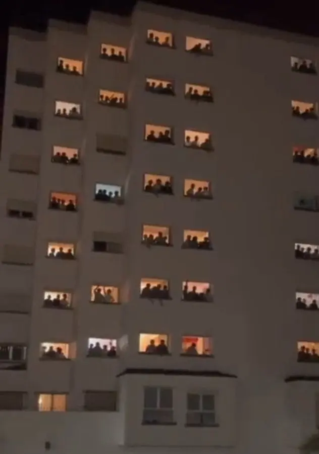 Desde donde casi 100 alumnos hicieron cantos machistas