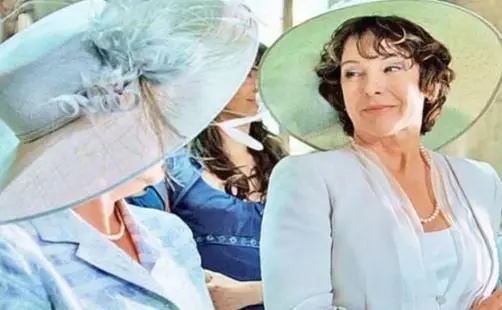 Kathleen Quinlan | Joan