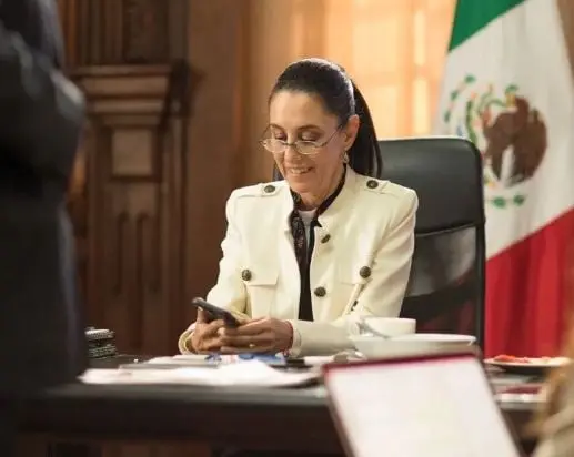 "Hay familias muy diversas, pero la familia es la familia (...) Ya veremos si nos casamos o no". dijo en una entrevista la mandataria.