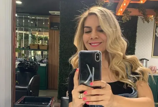 Karla Panini causa polémica por su disfraz Karla Panini causa polémica por su disfraz