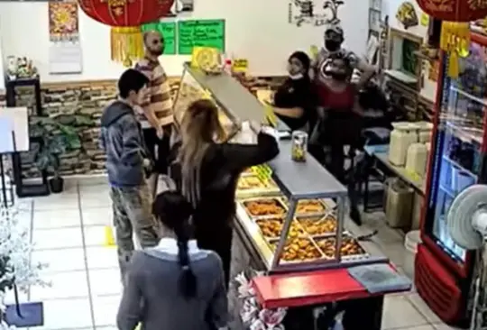 La mujer volvió a protagonizar un nuevo escándalo esta vez en un restaurante de comida china, en donde exigía que le devolvieran su dinero 
