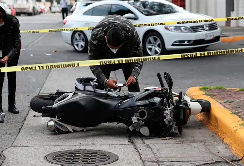 Los ladrones iban a bordo de una motocicleta. Imagen ilustrativa. Los ladrones iban a bordo de una motocicleta. Imagen ilustrativa.