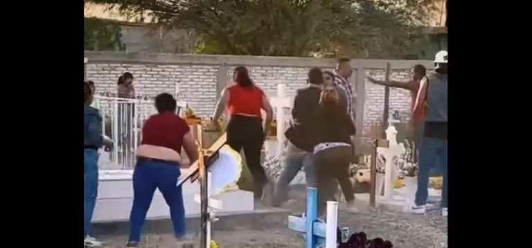 La señora preparó los proyectiles. Foto: captura de pantalla.
