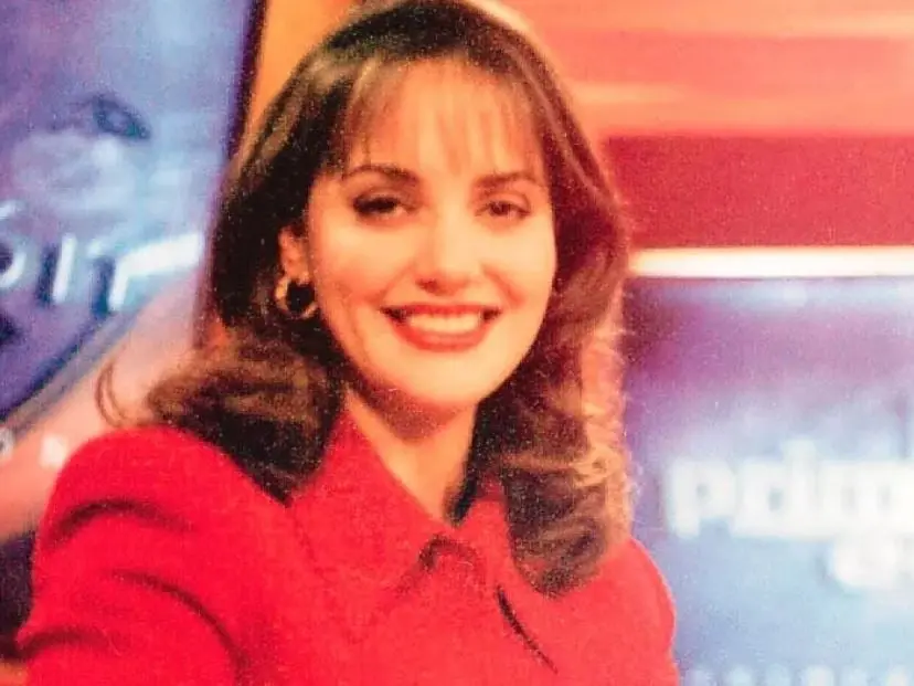 Trabajó como reportera y conductora de noticiarios en TV Azteca por más de 15 años. Estuvo al frente de programas especiales y giras presidenciales.