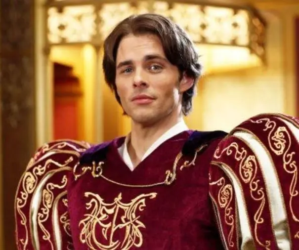 Príncipe Edward | James Marsden