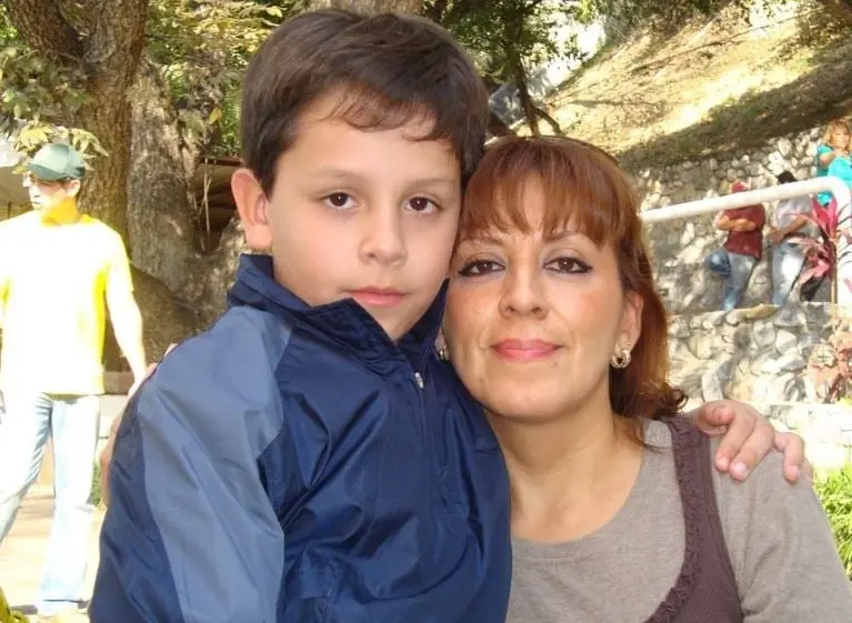  Se hizo famoso por hacer videos de TikTok, donde muestra aspectos de su vida personal.