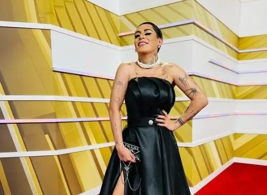 Por el incidente se desató una ola de burlas contra Kunno, por lo que éste decidió responder: 