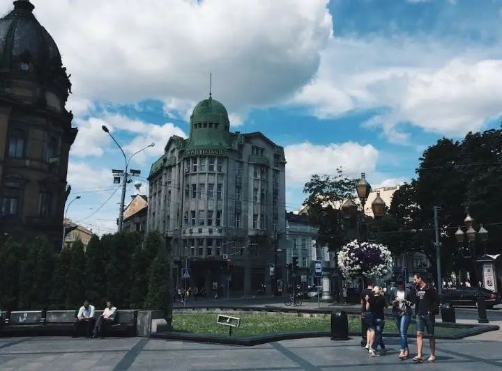 Recibió alrededor de 18.2 billones de dólares. 