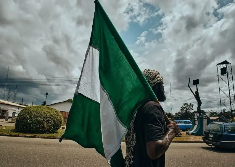 Recibió el equivalente a 19.2 billones de dólares. 