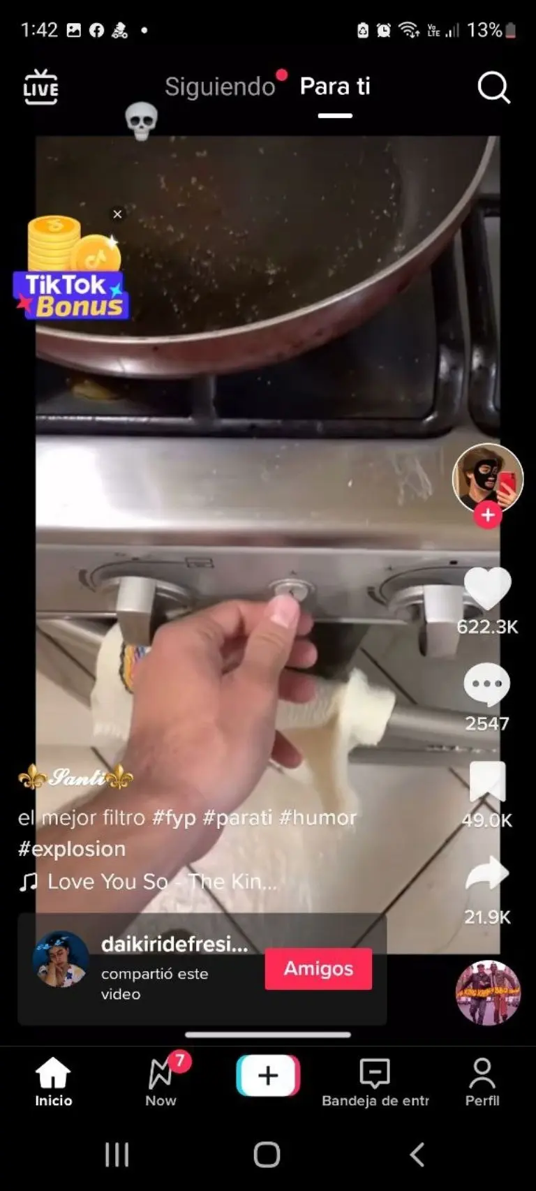 Broma explosión en TikTok - Tomada de video