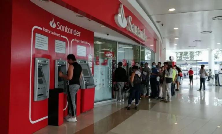 ¿Abren los bancos el 15 y 16 de septiembre? Foto: Cuartoscuro.