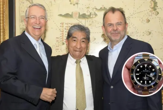 Salinas Pliego regala un Rolex a un empleado Salinas Pliego regala un Rolex a un empleado