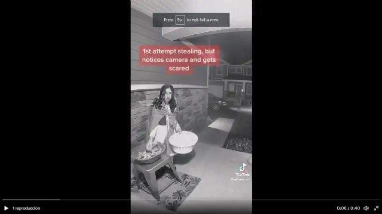 La niña se arrepintió de robar los dulces - Tomada de video