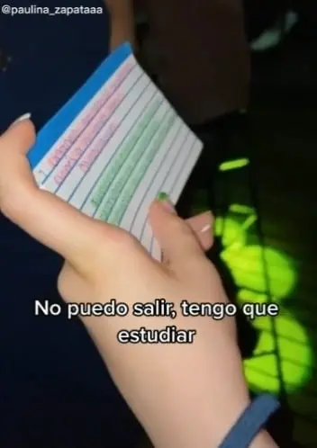 No puedo salir, tengo que estudiar 
