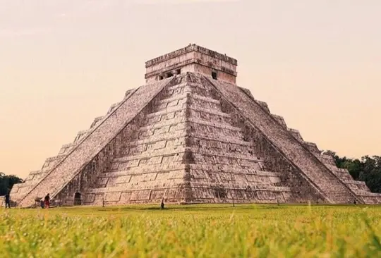 Hay una multa por subir a la pirámide de Kukulkán en Chichén Itzá. 