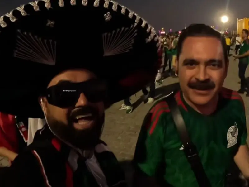 Vocalista de Los Tucanes de Tijuana canta &acute;La Chona&acute; en Qatar 2022 Cr&eacute;ditos: Captura de pantalla 