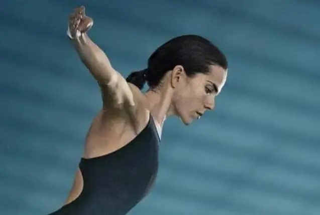 “La caída” es un filme recién estrenado que tiene como protagonista a Karla Souza, quien interpreta el papel de la clavadista Mariel.